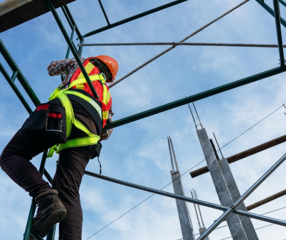 Navigating the Risks: The Consequences of Non-Compliance with asbestos awareness Risk Assessment in Ireland - Asbestos Awareness Training Article